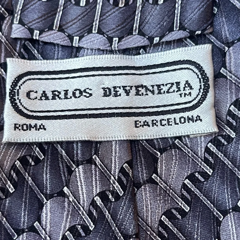 🔥⚫️CARLOS DEVENEZIA 100% silk tie Barcelona, Spain. Gorgeous & classic-no flaws